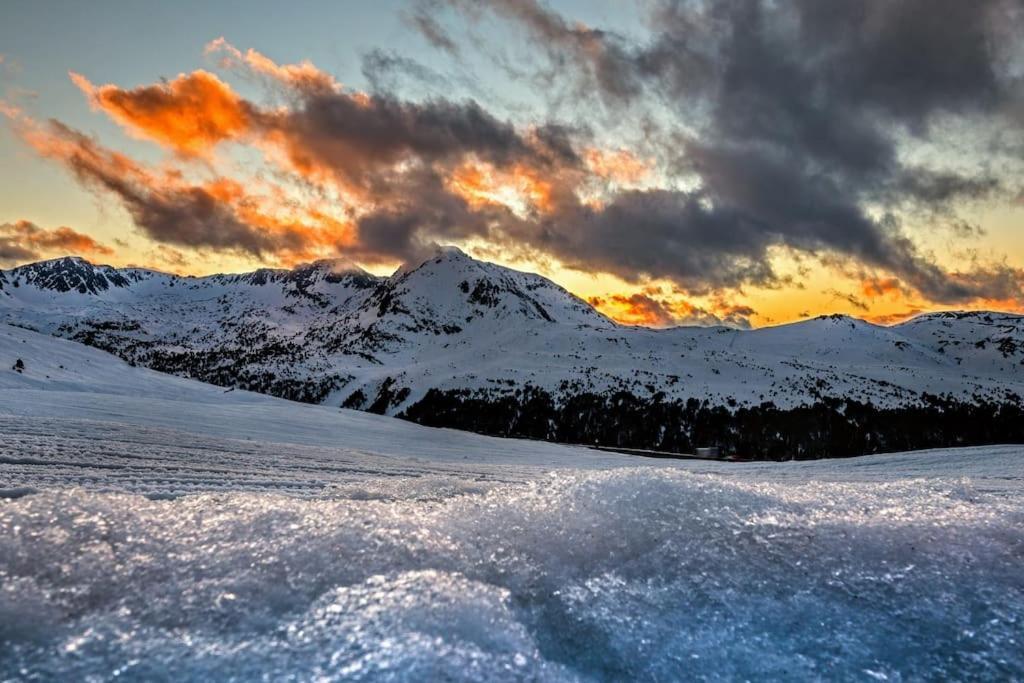 R Valle De Incles-Grandvalira Free Parking Canillo Exteriér fotografie